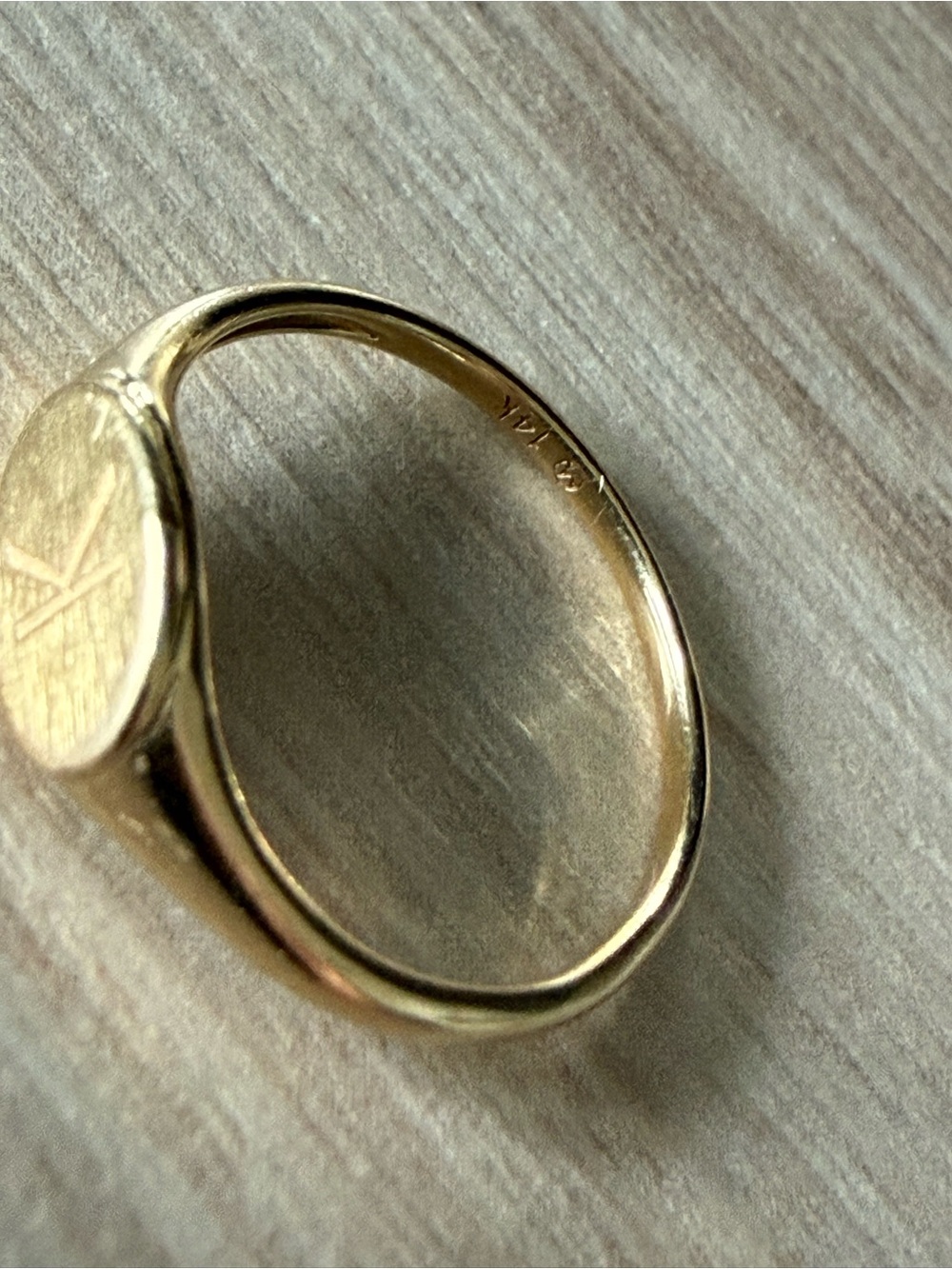 Mejuri Signet Ring 14k Gold - Size 7 - Picture 3 of 3
